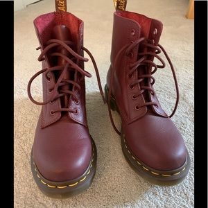 Dr. Martens 1460 Pascal Virginia Leather Boots